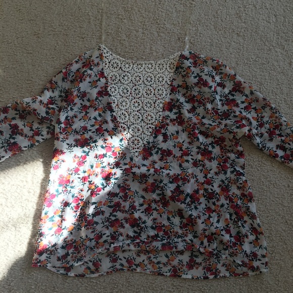 Floral Lace Back Top - Picture 2 of 2